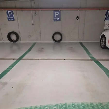 Holesovice Luxury Free Parking Apartment *