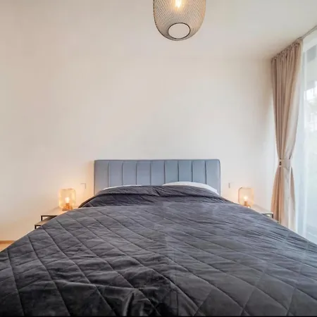 Apartment Holesovice Luxury *