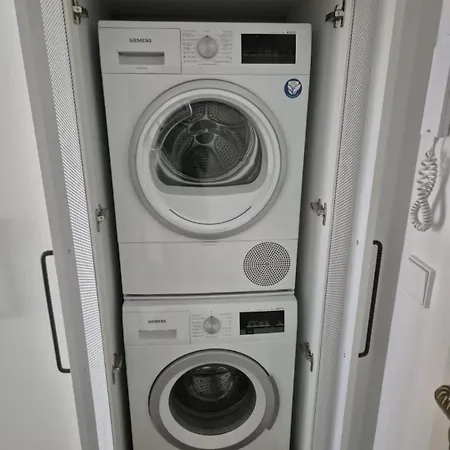 Holesovice Luxury Free Parking *