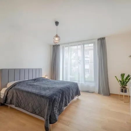 Holesovice Luxury Free Parking 프라하