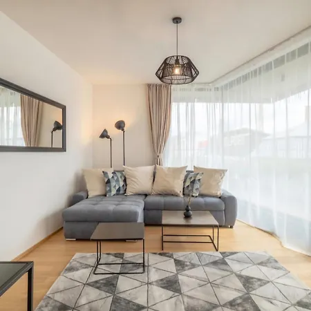 Holesovice Luxury Apartamento