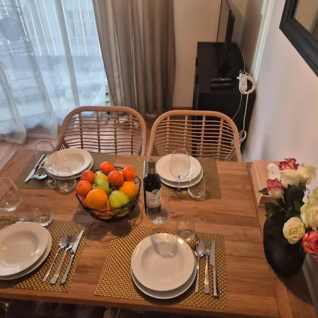 Holesovice Luxury Apartament *